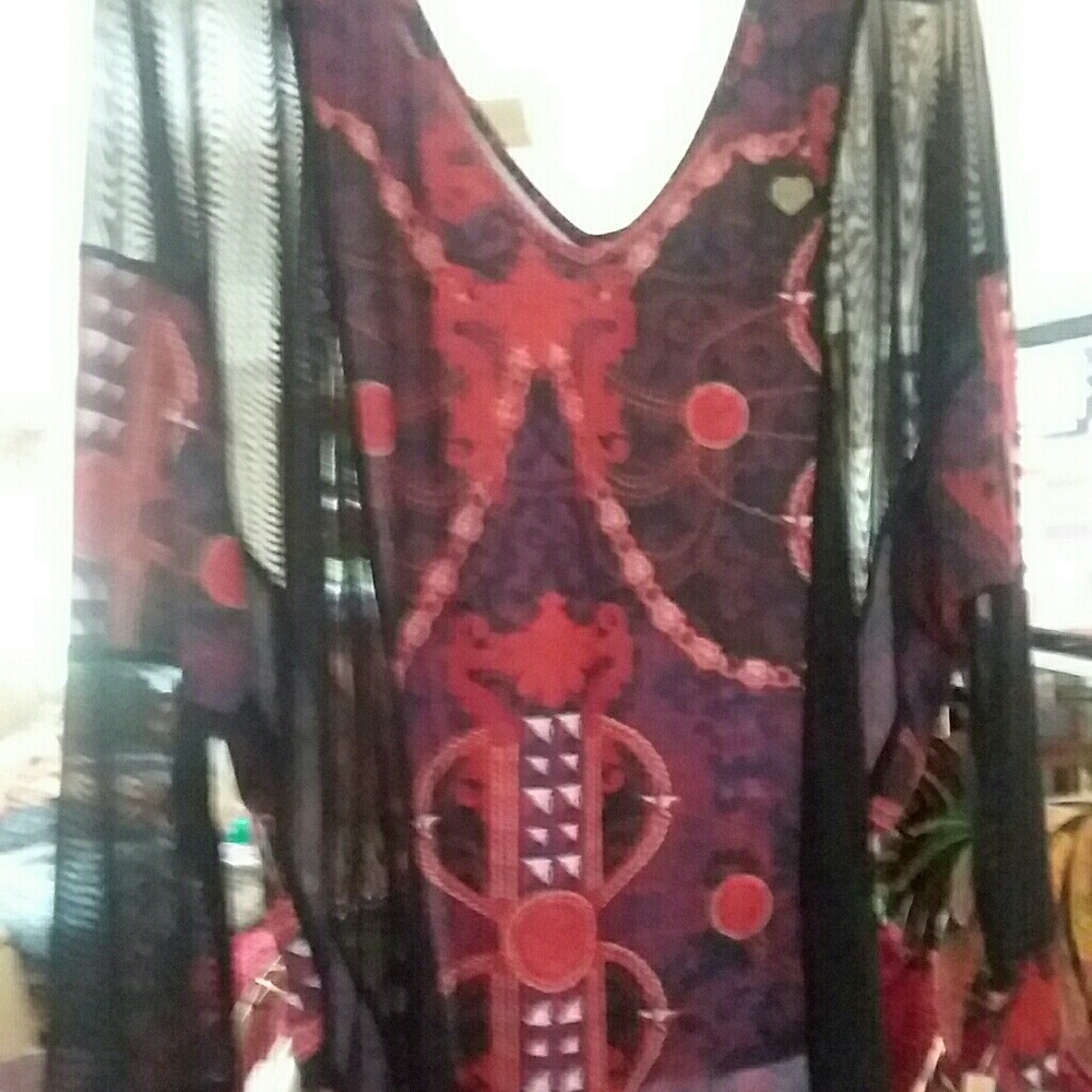 NWT!! APPLEBOTTOMS great SHEER blouse